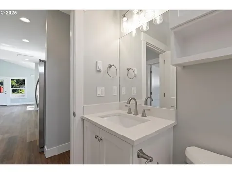 333 SE Oar Avenue Lincoln City OR 97367