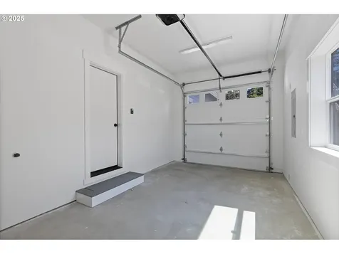 333 SE Oar Avenue Lincoln City OR 97367