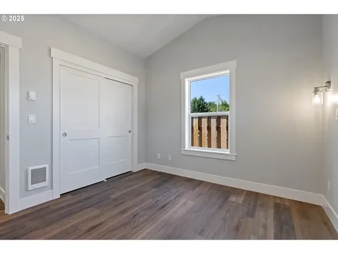 333 SE Oar Avenue Lincoln City OR 97367