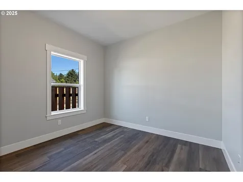333 SE Oar Avenue Lincoln City OR 97367