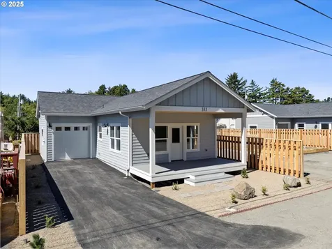 333 SE Oar Avenue Lincoln City OR 97367