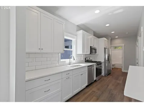 333 SE Oar Avenue Lincoln City OR 97367