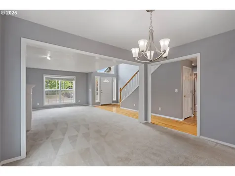 672 Merlot Avenue NE Keizer OR 97303