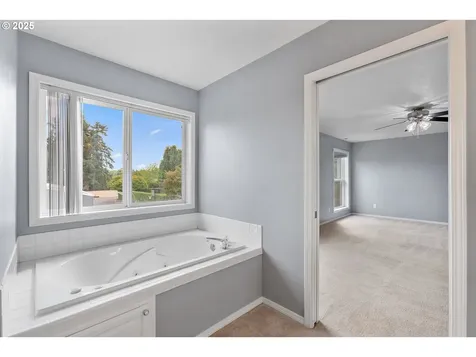 672 Merlot Avenue NE Keizer OR 97303