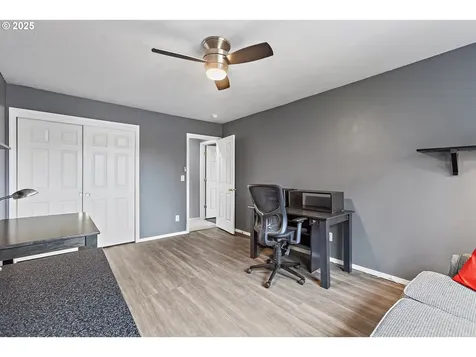 672 Merlot Avenue NE Keizer OR 97303