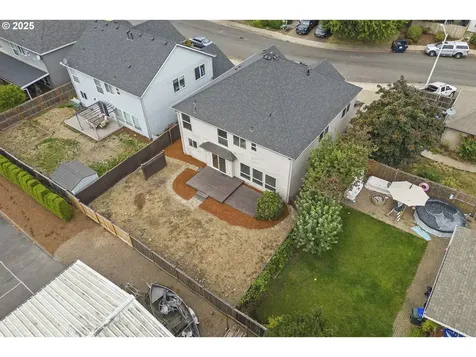 672 Merlot Avenue NE Keizer OR 97303
