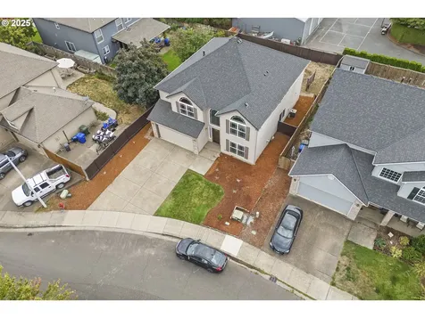 672 Merlot Avenue NE Keizer OR 97303
