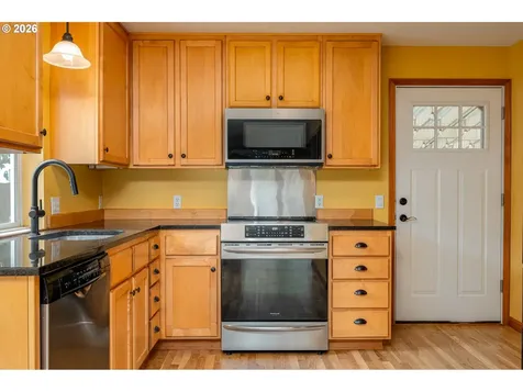 8265 N Fiske Avenue Portland OR 97203