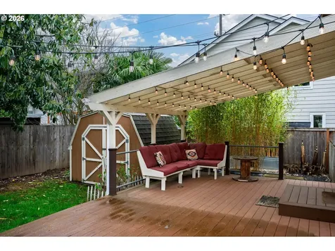 8265 N Fiske Avenue Portland OR 97203