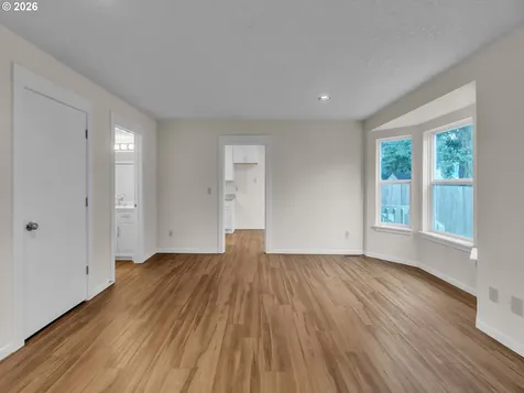 3862 SE Ivon Street Portland OR 97202