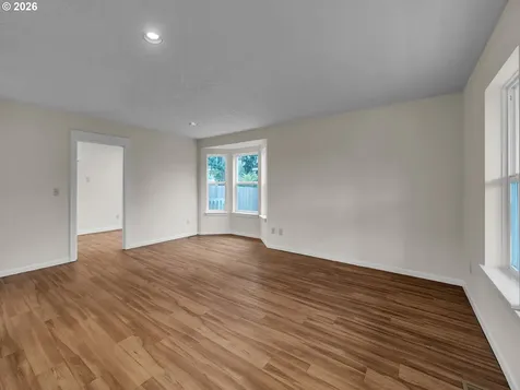 3862 SE Ivon Street Portland OR 97202