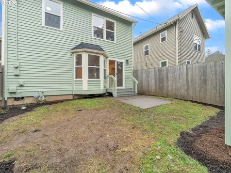 3862 SE Ivon Street Portland OR 97202