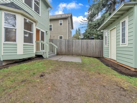 3862 SE Ivon Street Portland OR 97202
