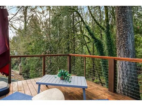 800 Woodway Court Lake Oswego OR 97034