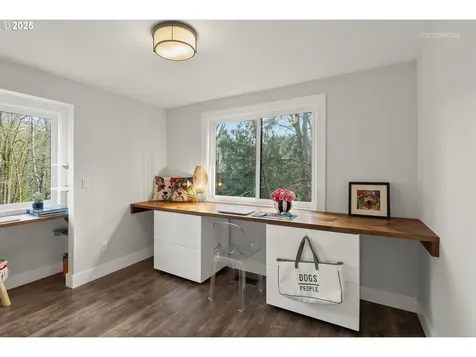 800 Woodway Court Lake Oswego OR 97034