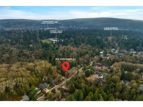 800 Woodway Court Lake Oswego OR 97034