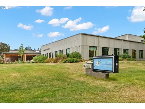 800 Woodway Court Lake Oswego OR 97034