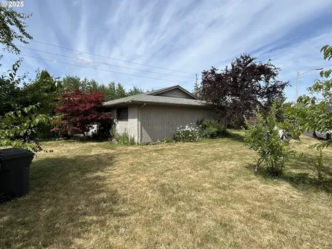 1730 Tierra Lynn Drive Woodburn OR 97071