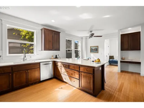 6227 N Wilbur Avenue Portland OR 97217