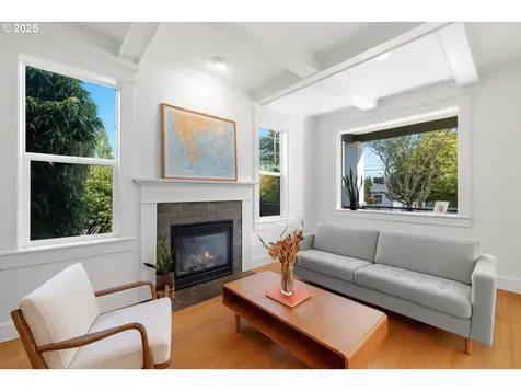 6227 N Wilbur Avenue Portland OR 97217