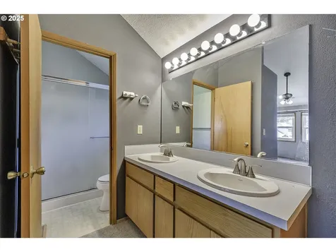 16541 NW Meadow Grass Court Beaverton OR 97006