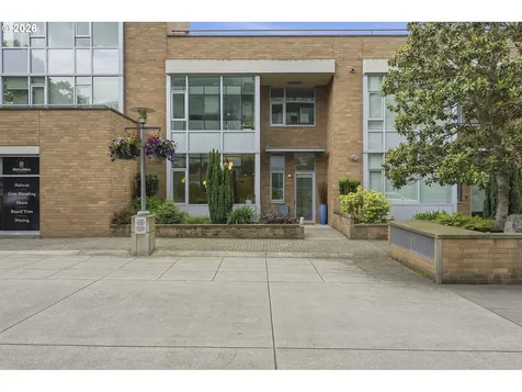1900 S River Drive Portland OR 97201