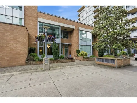 1900 S River Drive Portland OR 97201