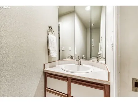 384 SE 58th Court Hillsboro OR 97123