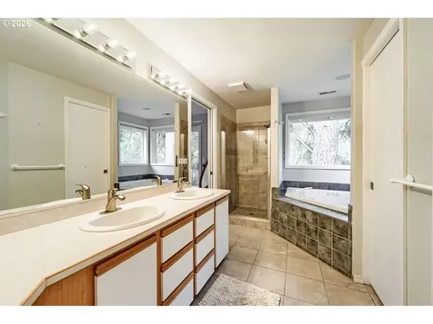 384 SE 58th Court Hillsboro OR 97123