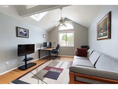384 SE 58th Court Hillsboro OR 97123