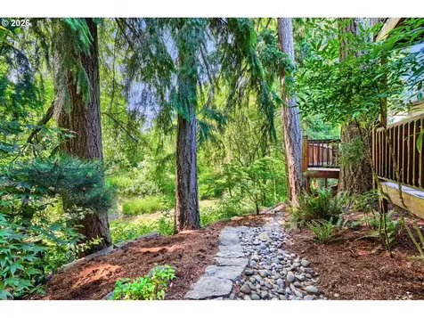 384 SE 58th Court Hillsboro OR 97123