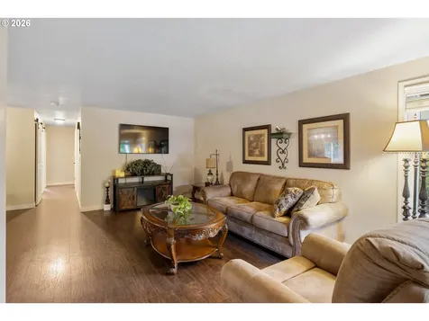 667 SE 5th Avenue Canby OR 97013