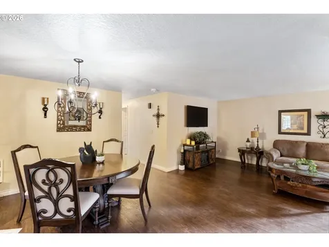 667 SE 5th Avenue Canby OR 97013