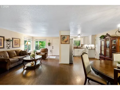 667 SE 5th Avenue Canby OR 97013