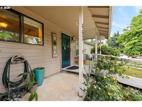 667 SE 5th Avenue Canby OR 97013