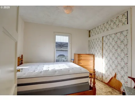 715 W 12th Street The Dalles OR 97058
