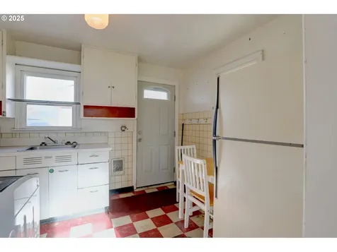 715 W 12th Street The Dalles OR 97058