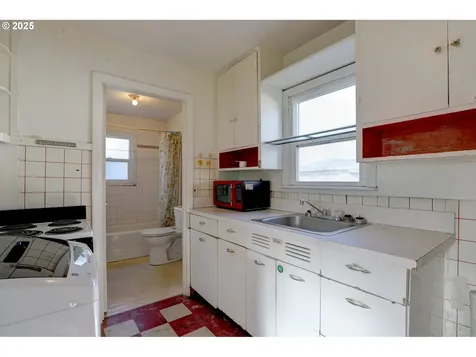 715 W 12th Street The Dalles OR 97058
