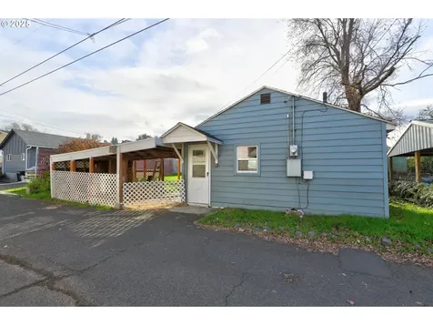 715 W 12th Street The Dalles OR 97058