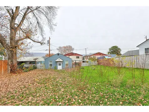 715 W 12th Street The Dalles OR 97058