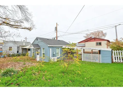 715 W 12th Street The Dalles OR 97058