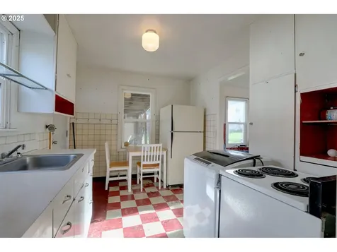 715 W 12th Street The Dalles OR 97058