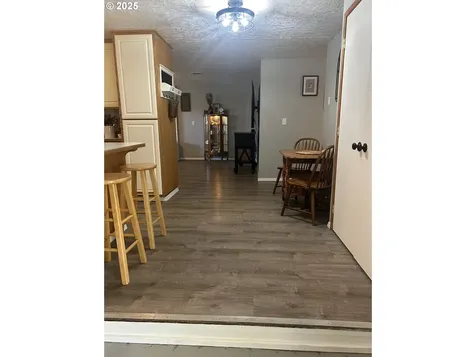 715 N 16th Street Cottage Grove OR 97424