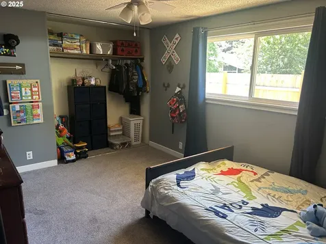 715 N 16th Street Cottage Grove OR 97424