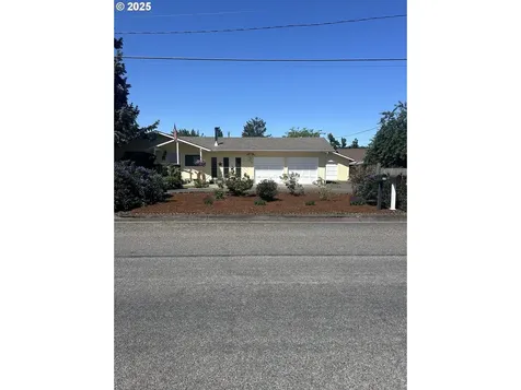 715 N 16th Street Cottage Grove OR 97424