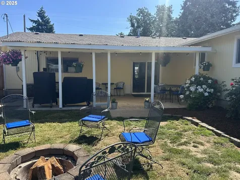 715 N 16th Street Cottage Grove OR 97424