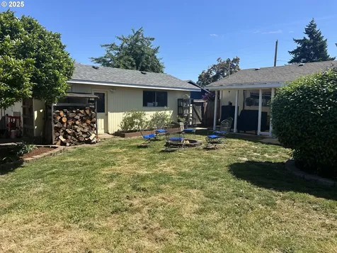 715 N 16th Street Cottage Grove OR 97424