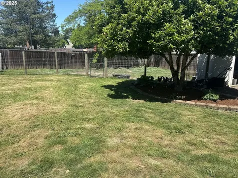 715 N 16th Street Cottage Grove OR 97424