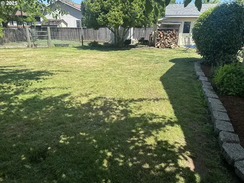 715 N 16th Street Cottage Grove OR 97424