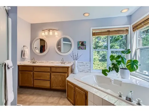 8570 SW Thoroughbred Place Beaverton OR 97008